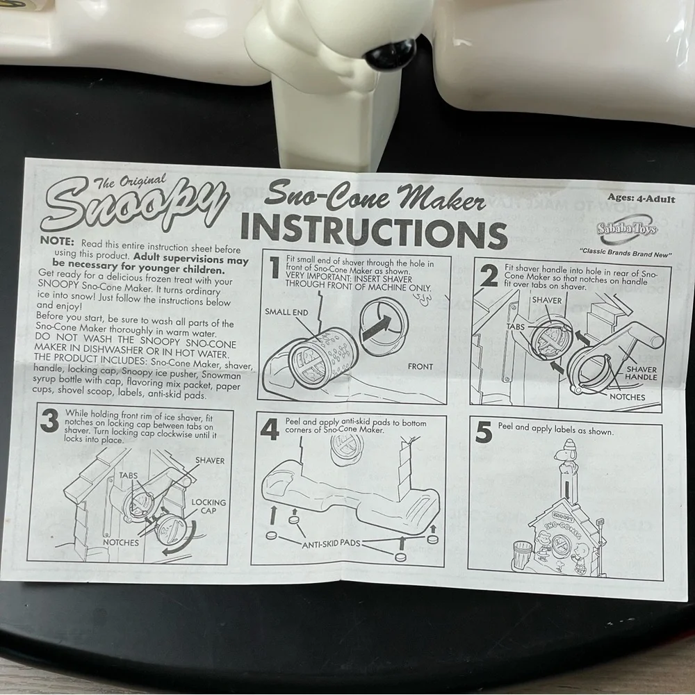 The‎ Original Design Snoopy Sno-Cone Maker Sababa Toys 2007 Summer Fun Icies